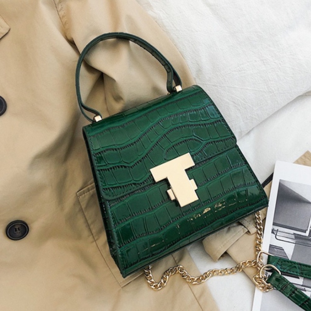 Green Crossbody Chain Bag